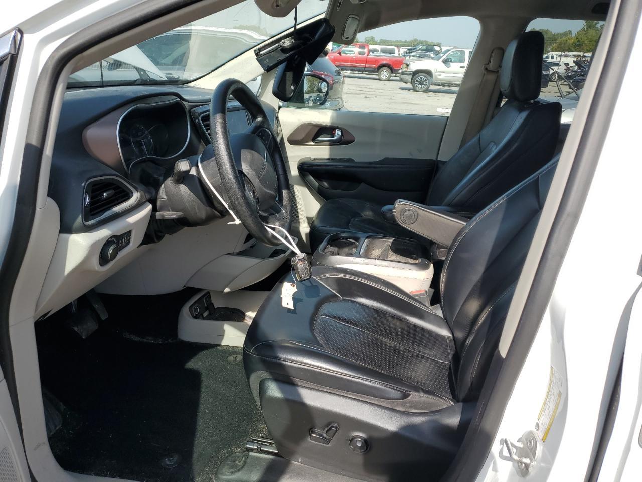 2021 CHRYSLER Voyager