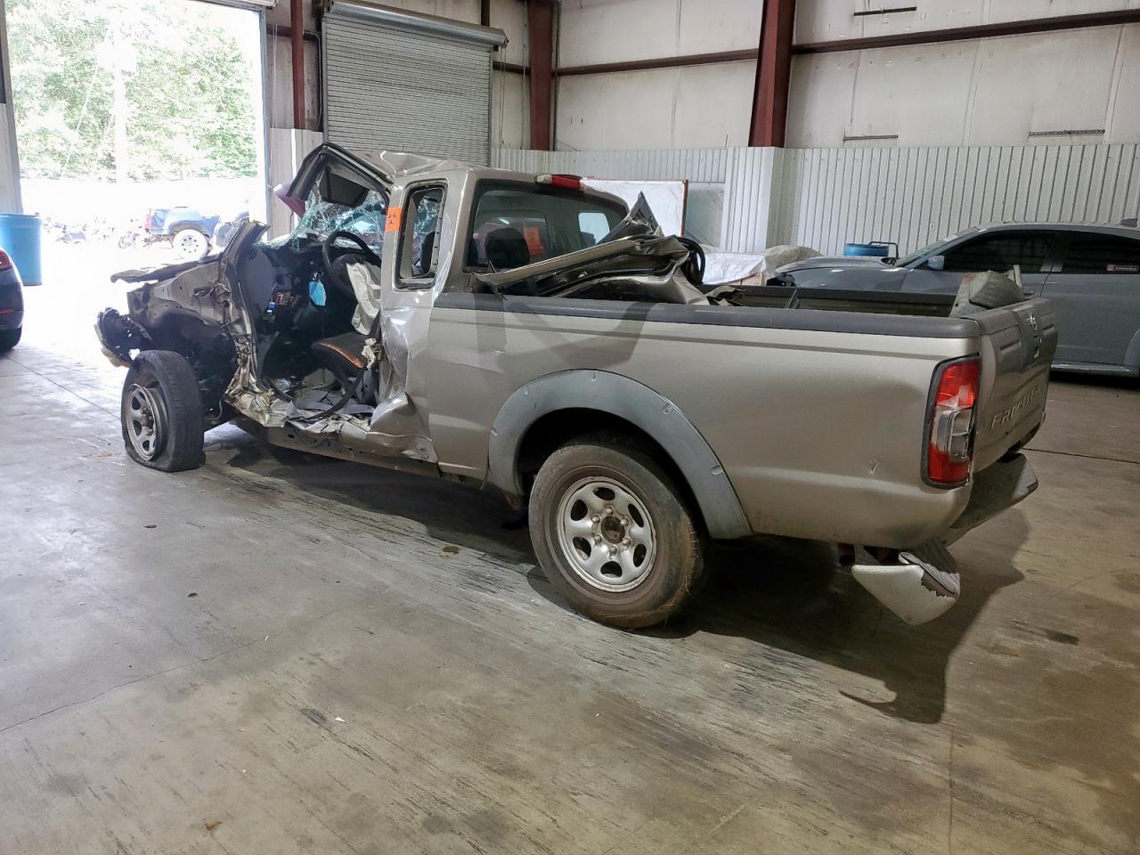 2004 NISSAN Frontier