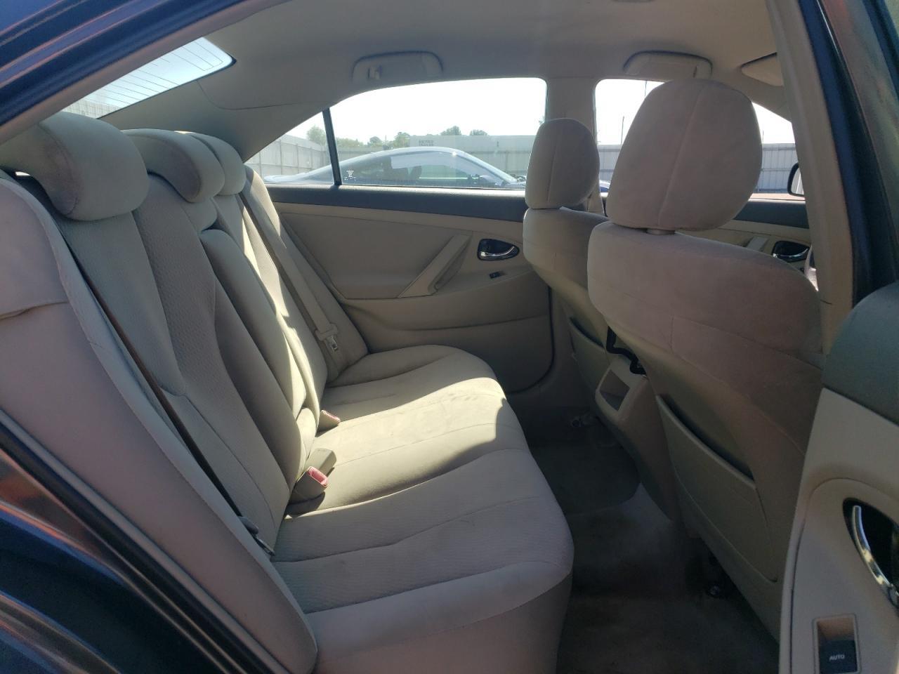 2011 TOYOTA CAMRY