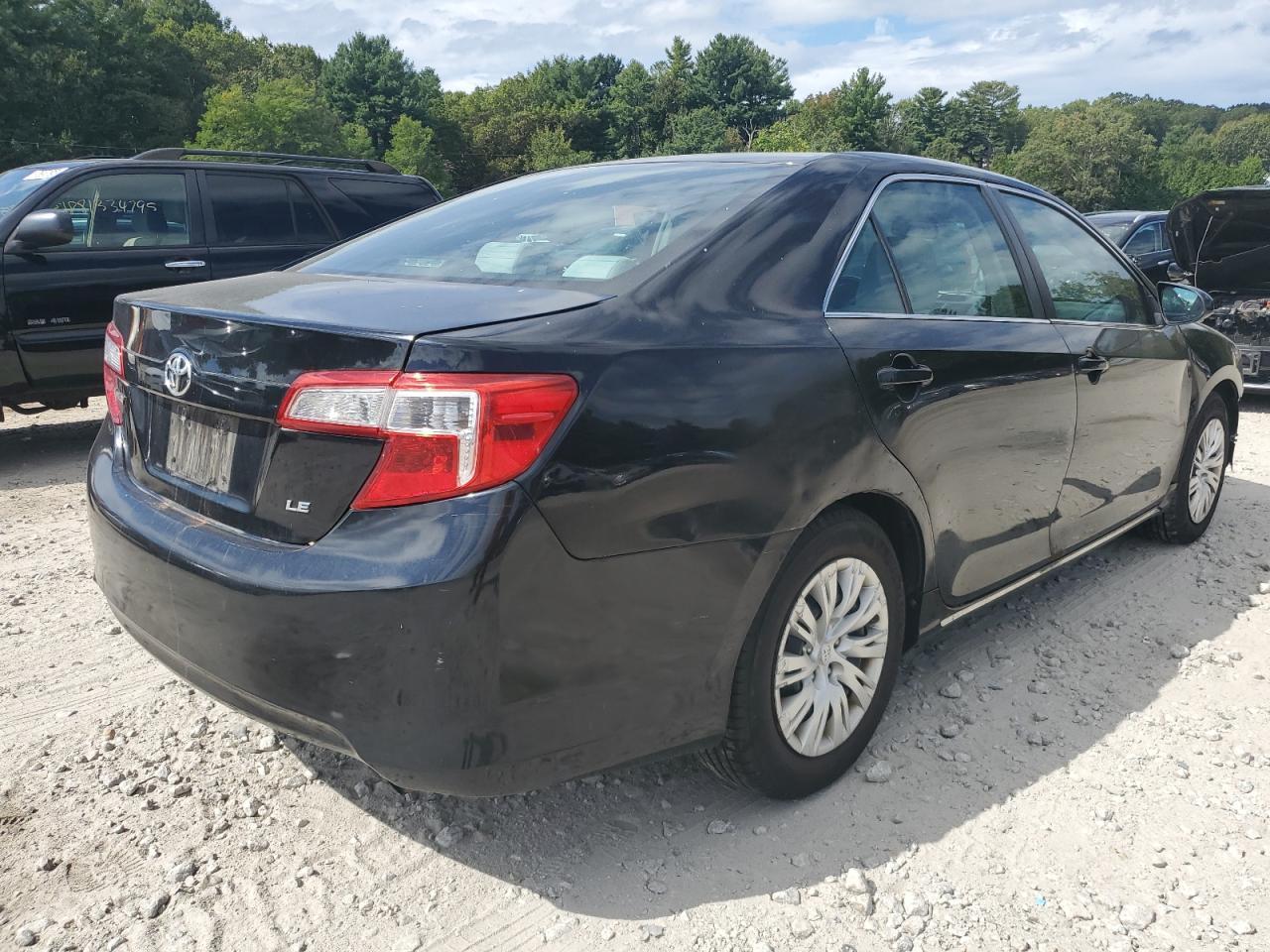 2014 TOYOTA CAMRY