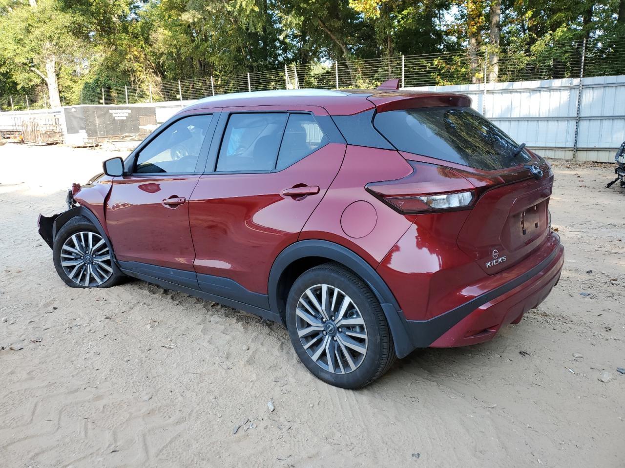 2024 NISSAN KICKS