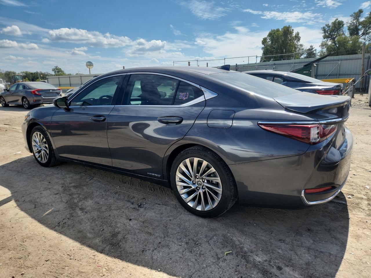 2022 LEXUS ES 300H
