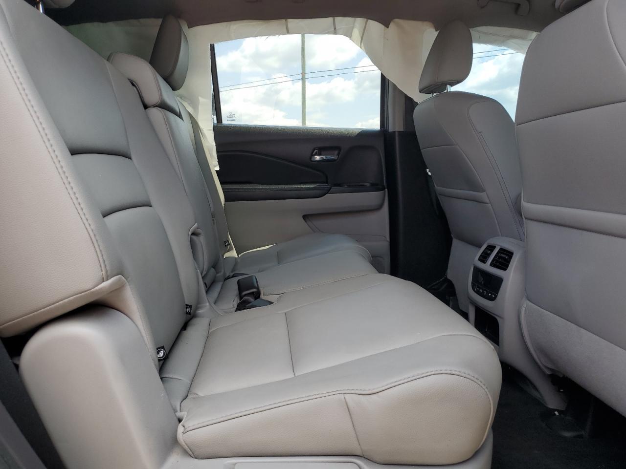 2017 HONDA PILOT