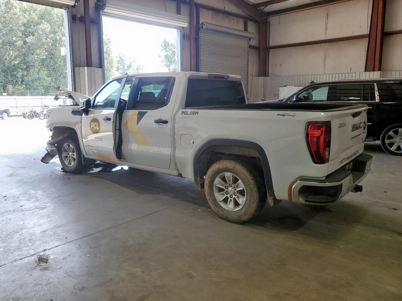 2024 GMC Sierra