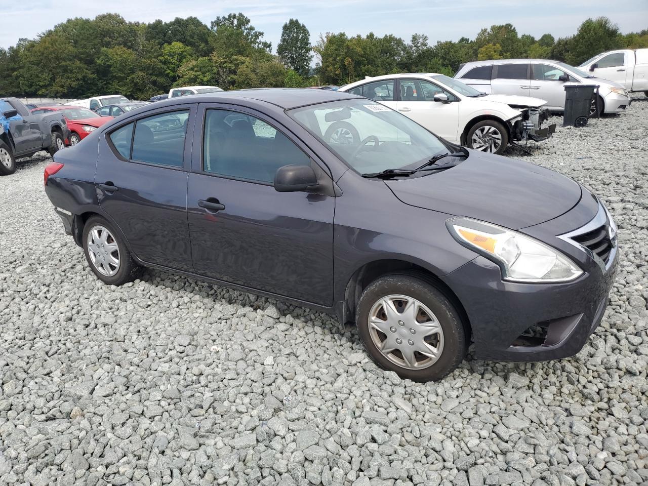 2015 NISSAN VERSA