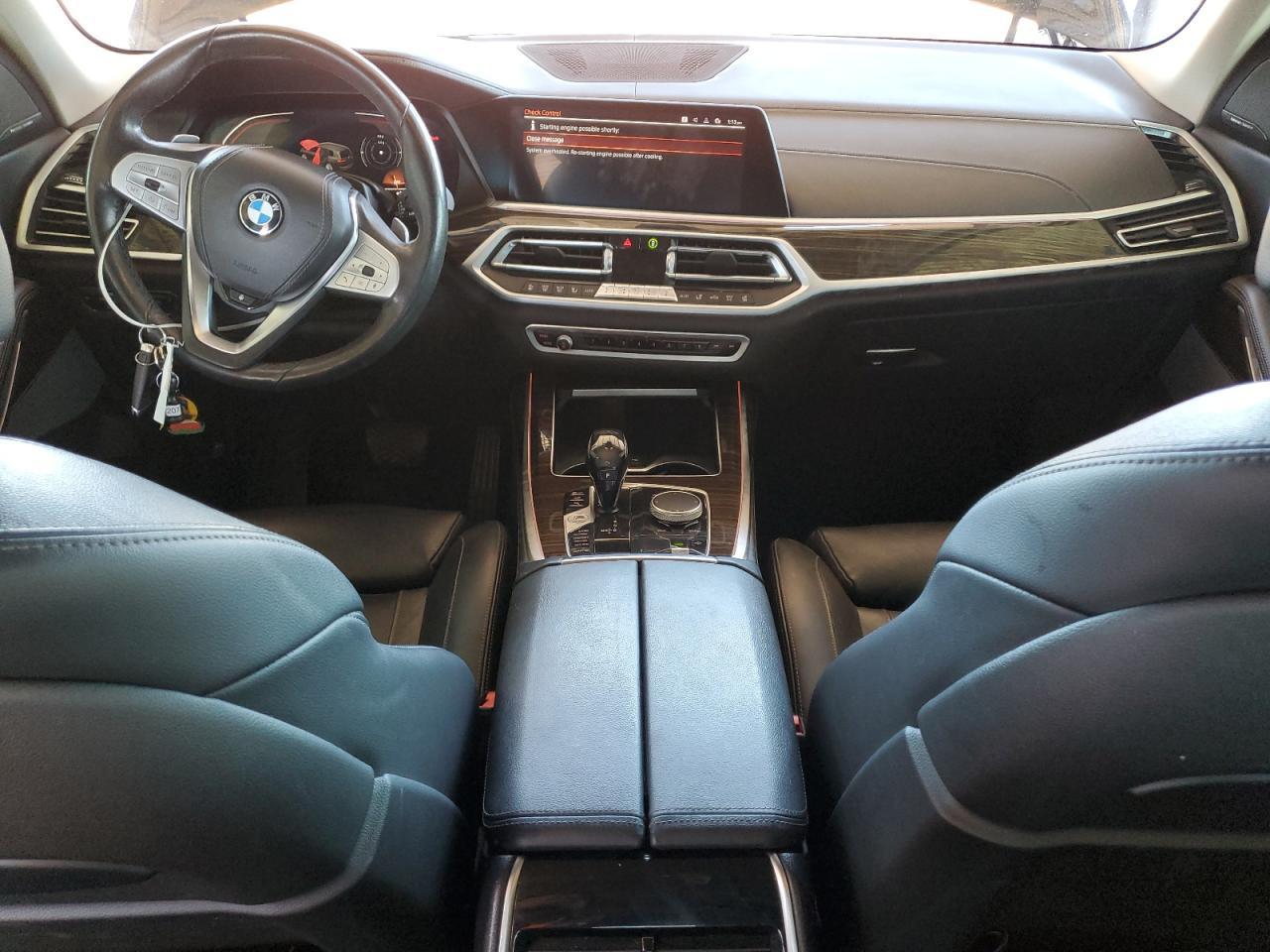 2021 BMW X7