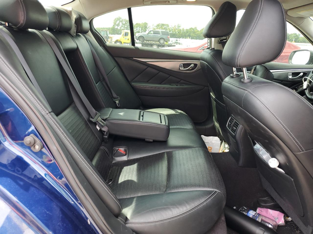 2017 INFINITI Q50