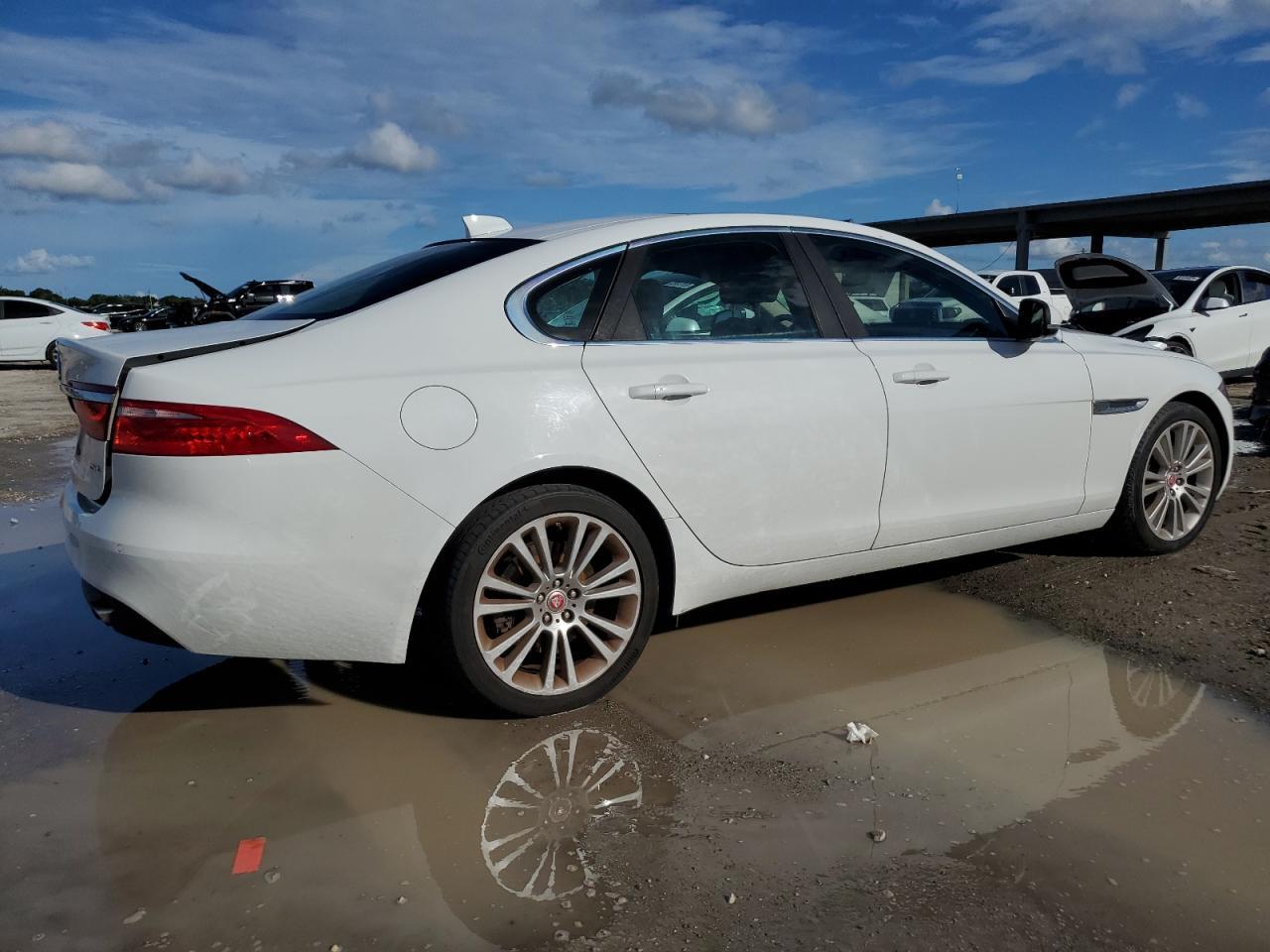 2020 JAGUAR XF