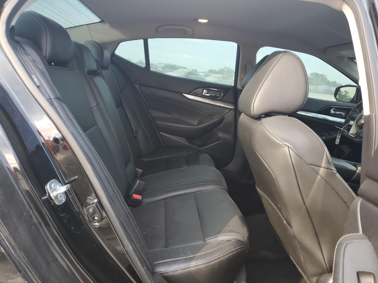 2021 NISSAN Maxima