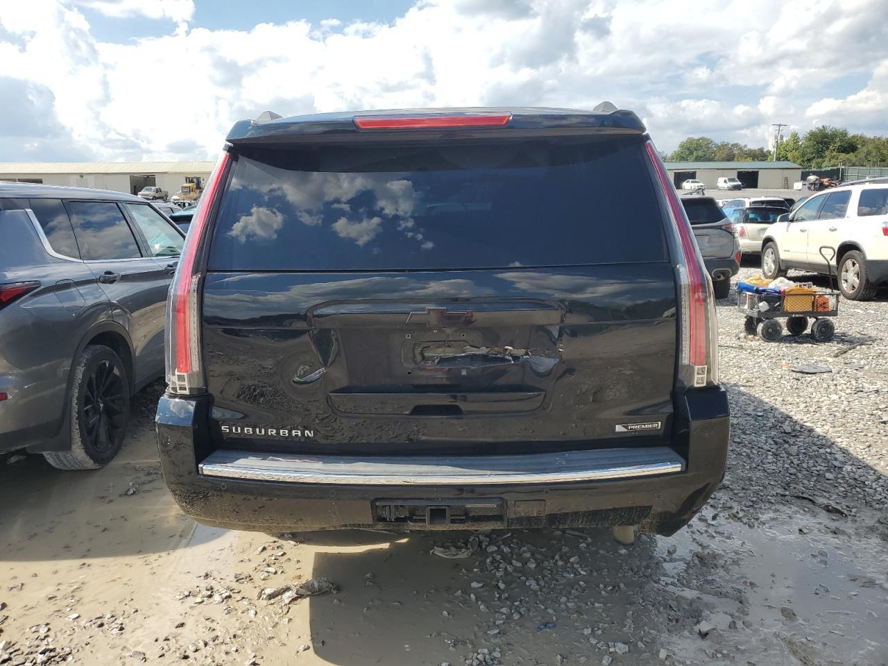 2017 CHEVROLET Suburban