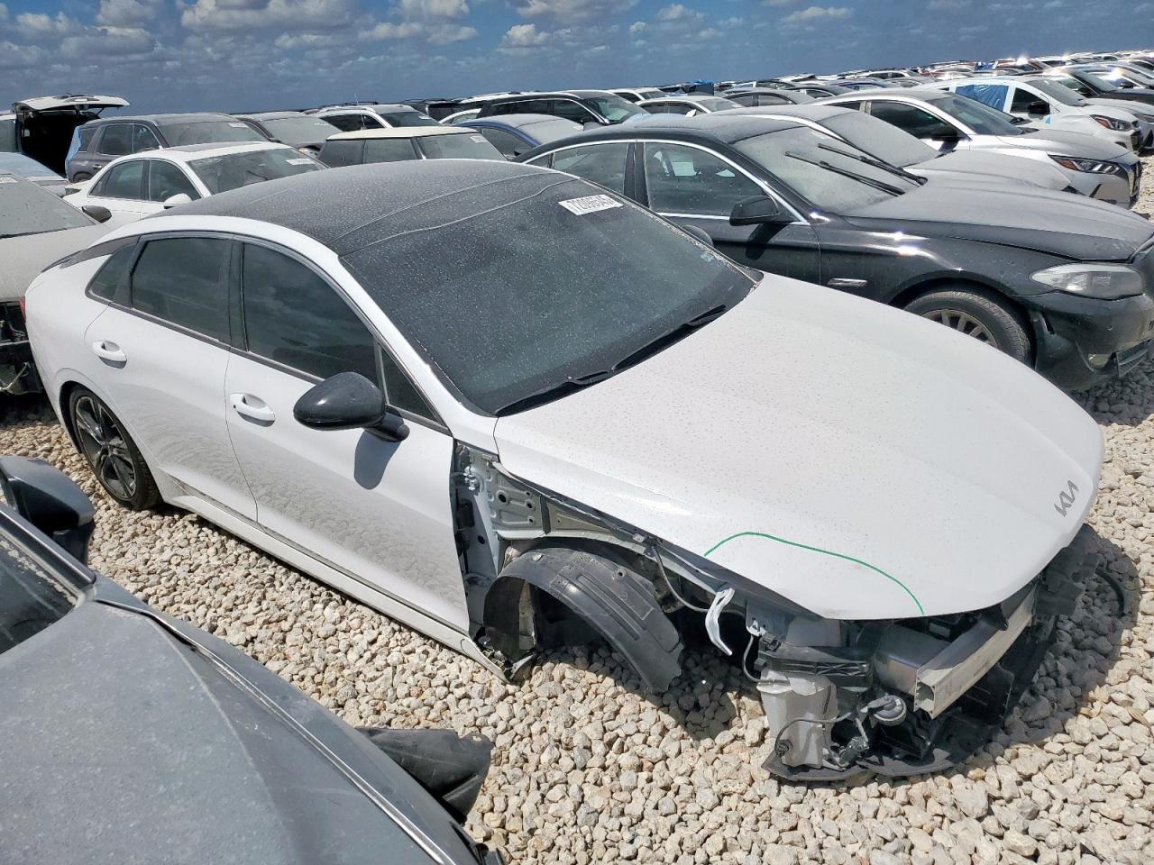 2023 KIA K5