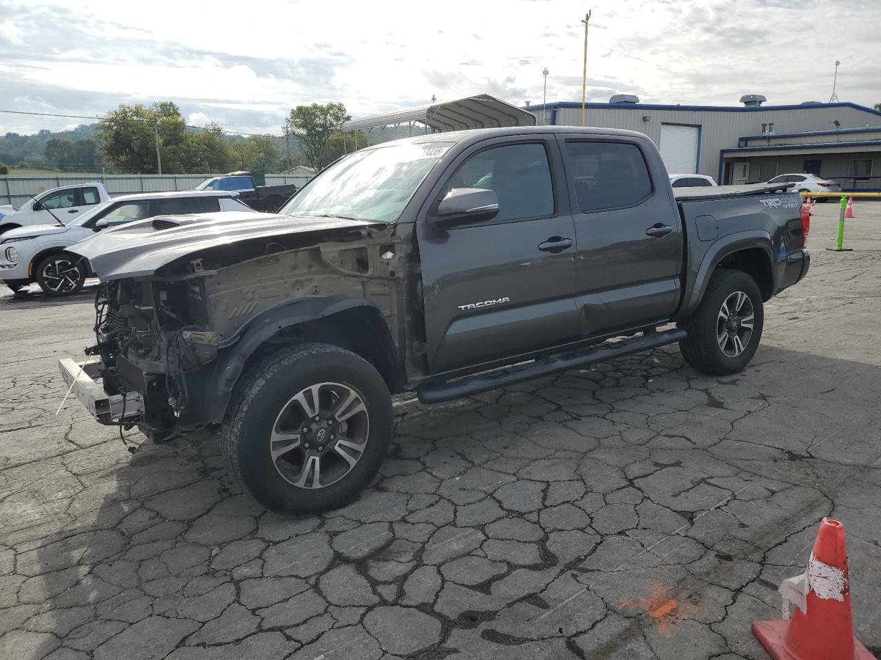 2016 TOYOTA TACOMA