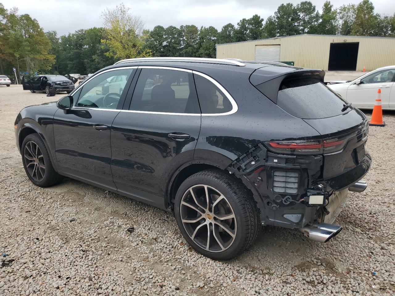2021 PORSCHE CAYENNE