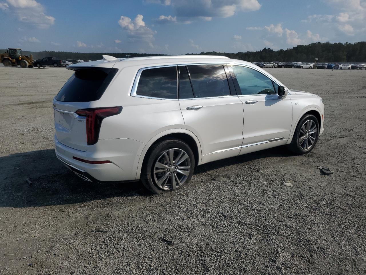 2022 CADILLAC XT6