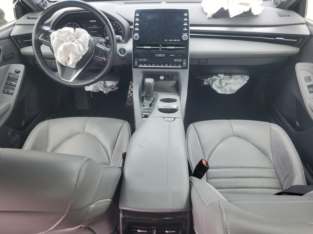 2019 TOYOTA Avalon