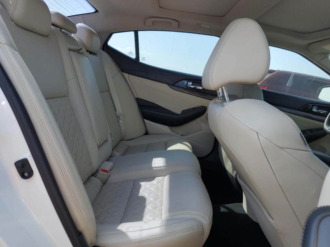 2016 NISSAN Maxima