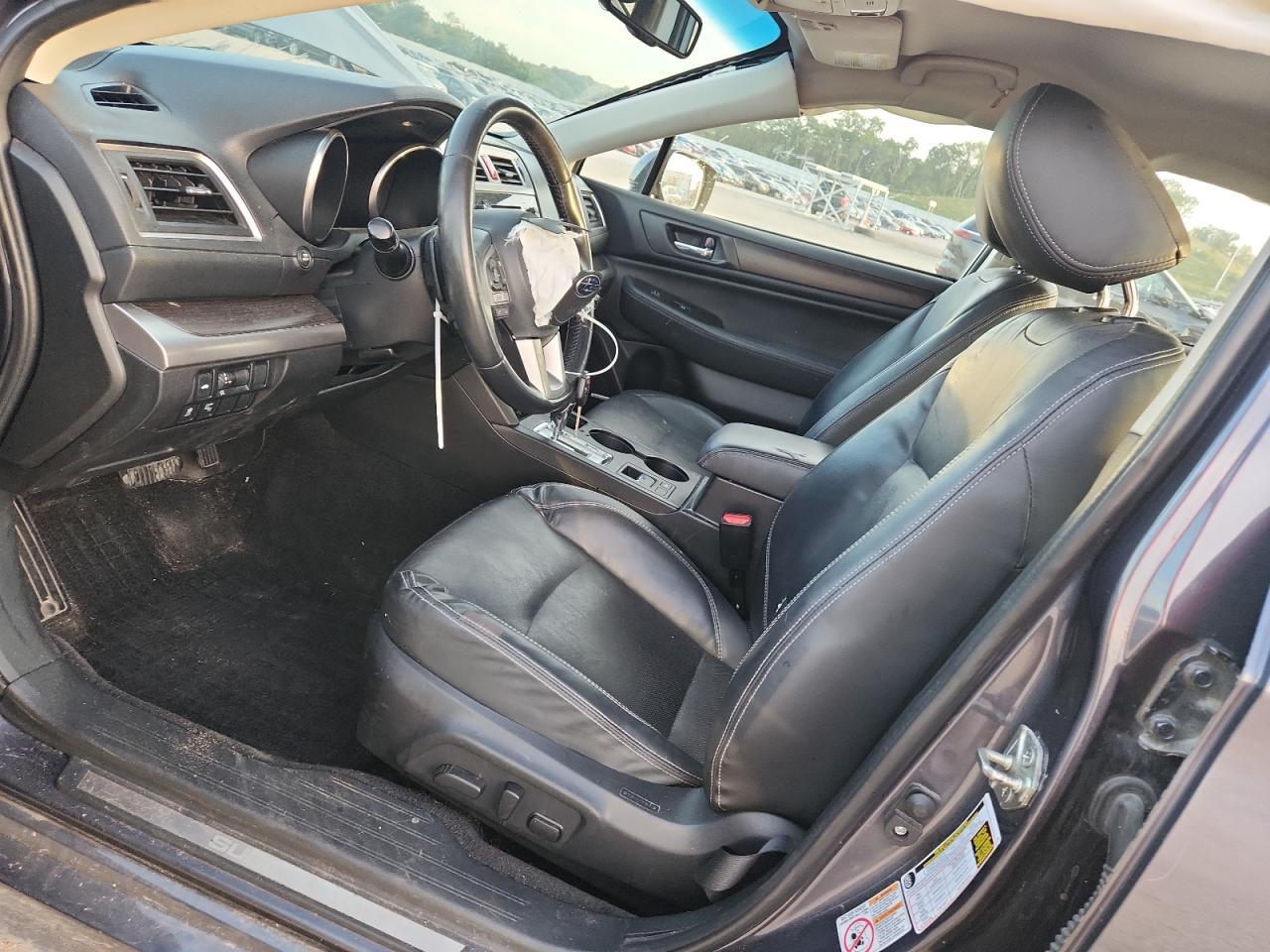 2015 SUBARU Legacy