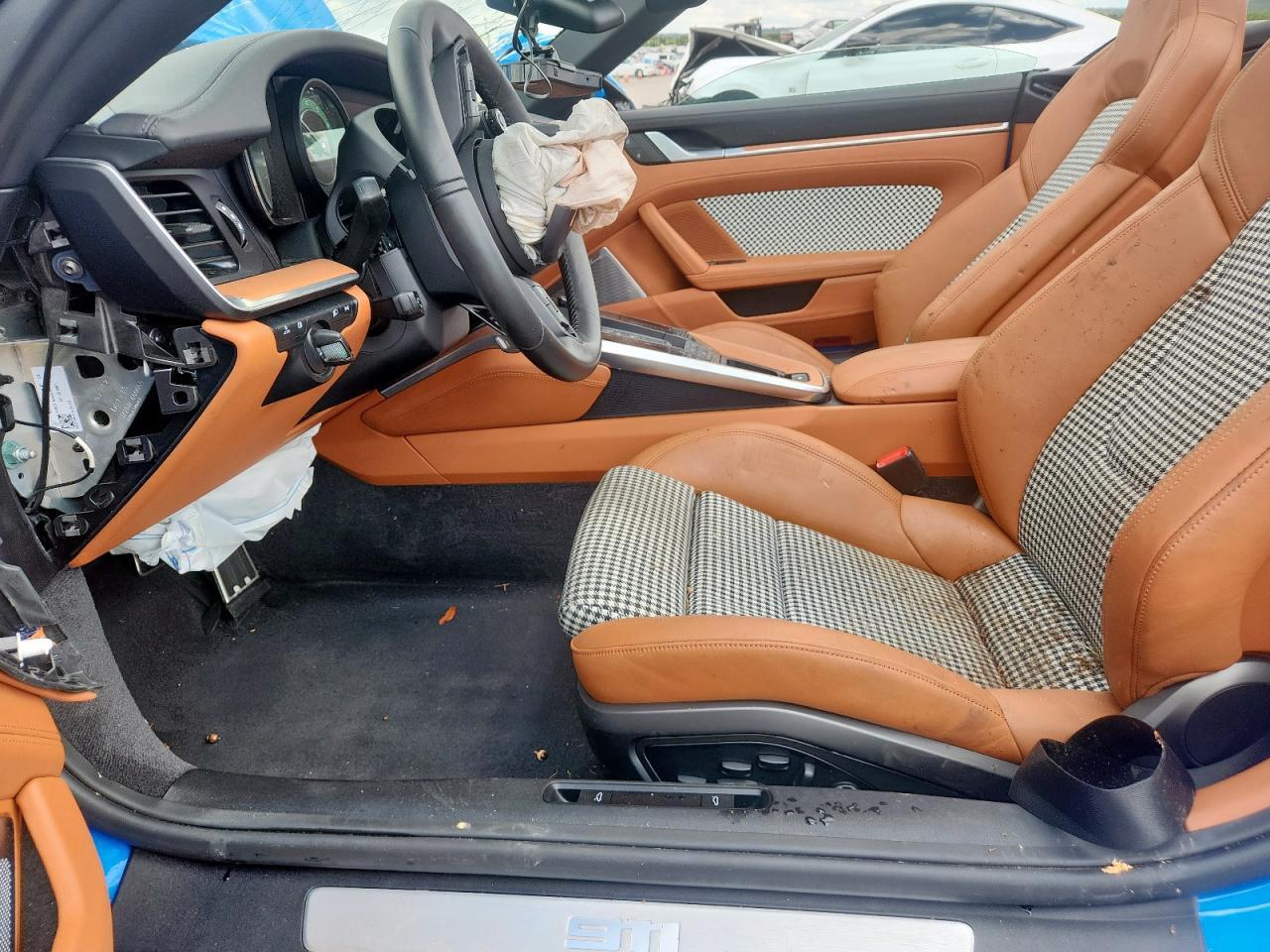 2024 PORSCHE 911