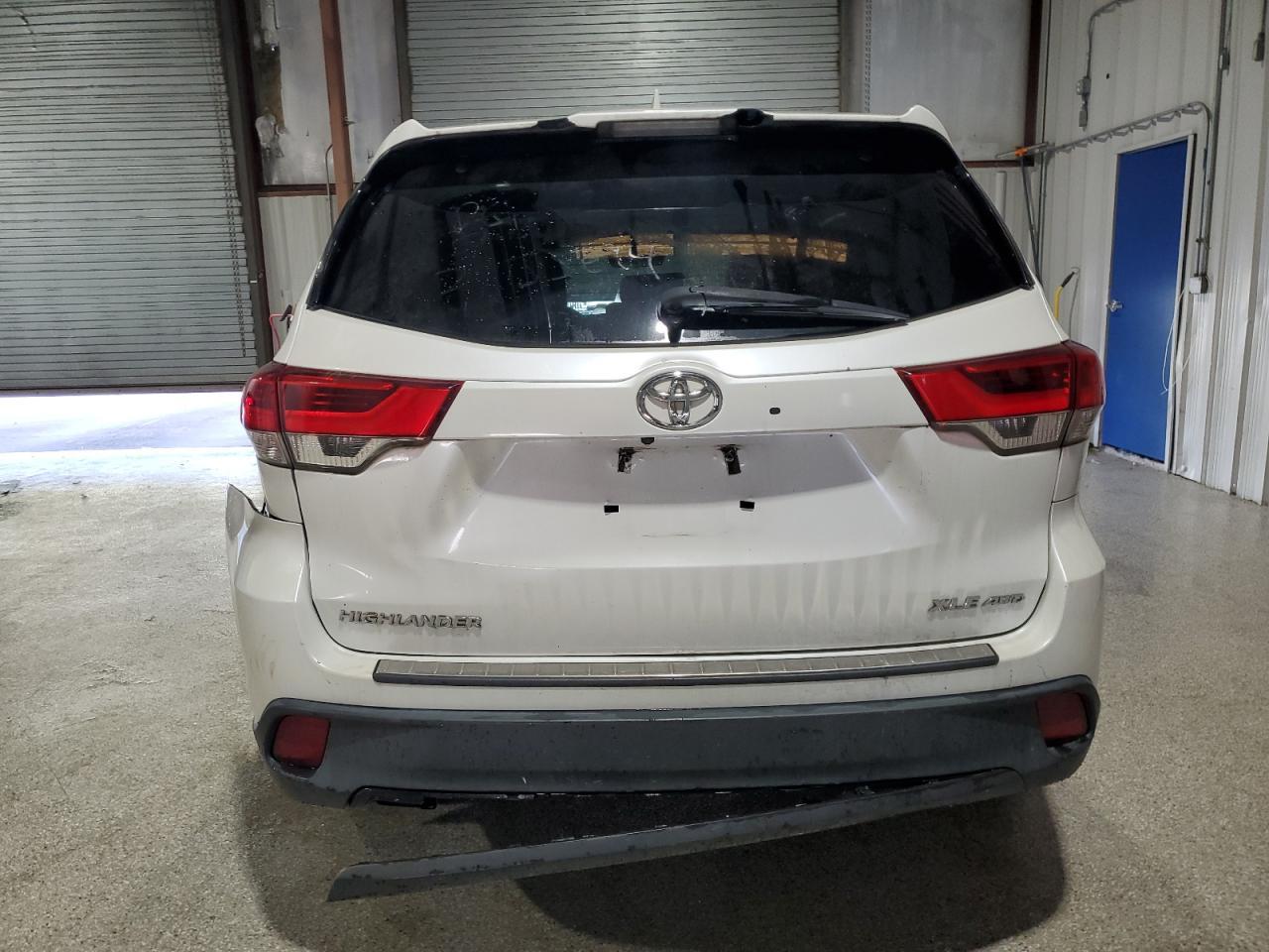 2018 TOYOTA HIGHLANDER
