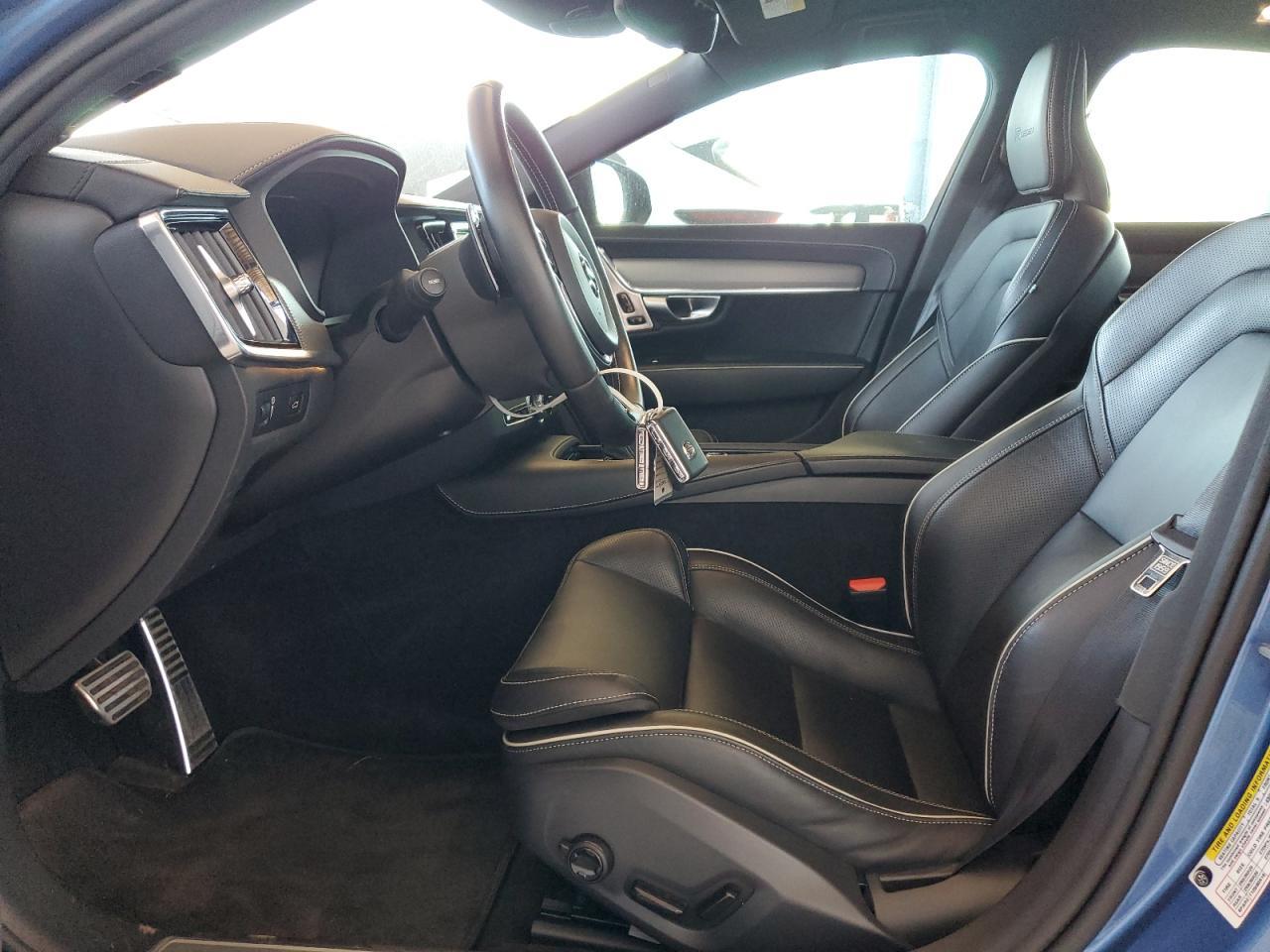 2020 VOLVO S90