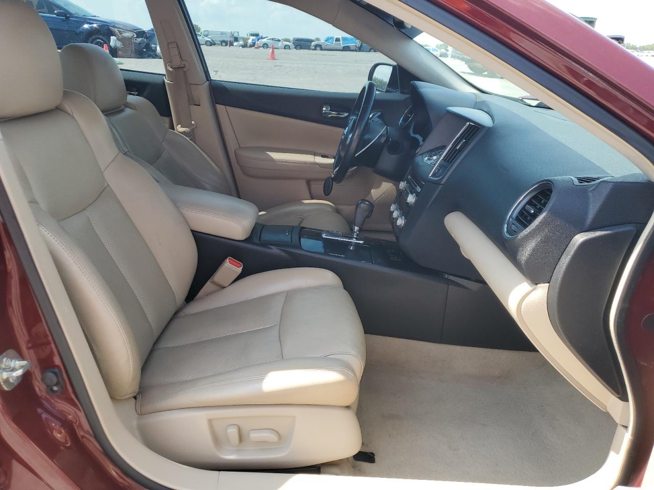 2013 NISSAN Maxima
