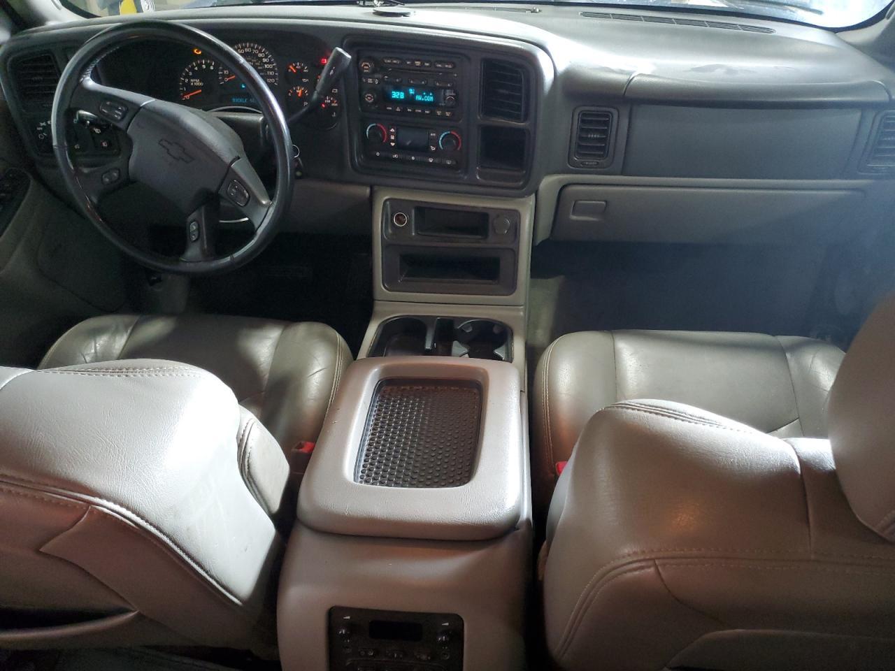 2004 CHEVROLET Tahoe