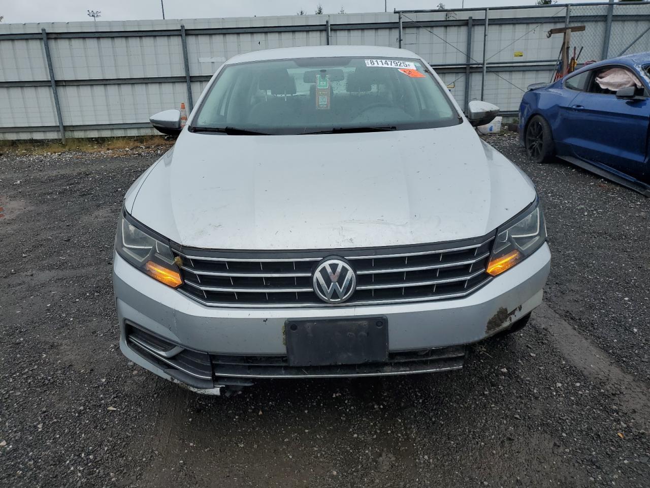 2016 VOLKSWAGEN Passat