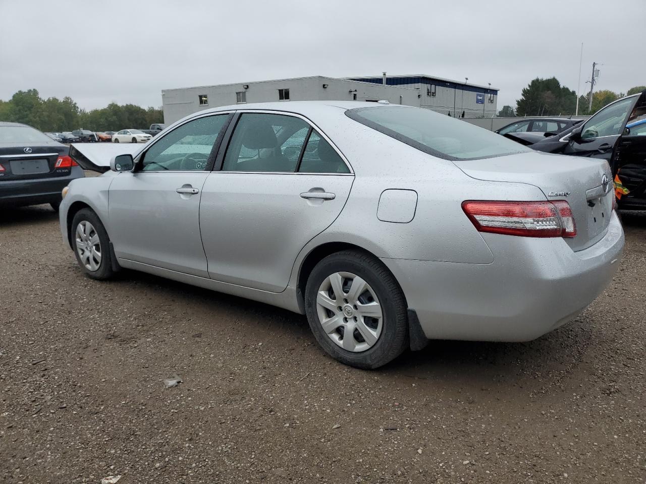 2011 TOYOTA CAMRY