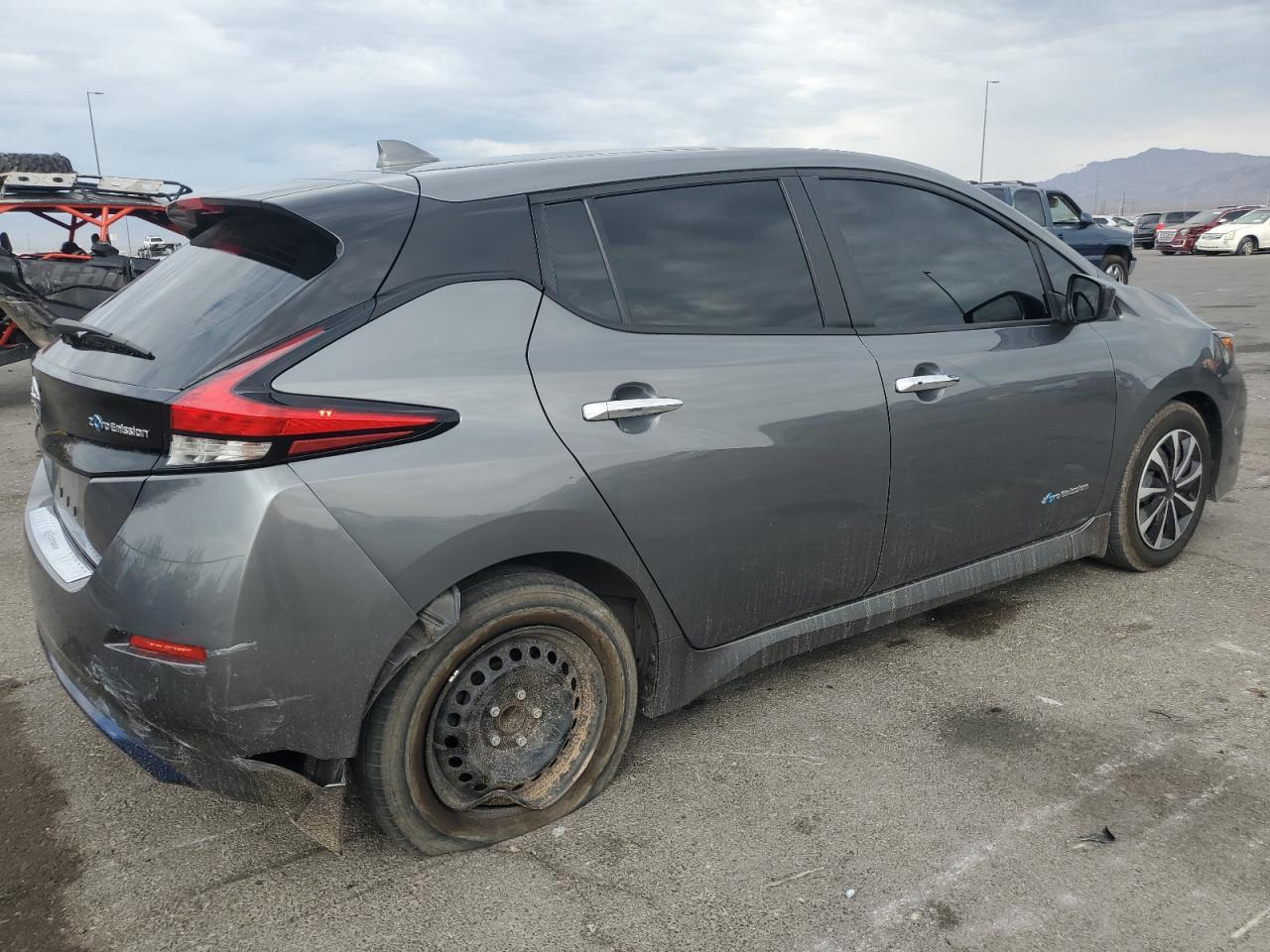 2019 NISSAN LEAF