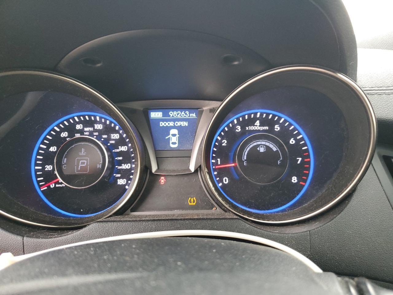 2014 HYUNDAI GENESIS