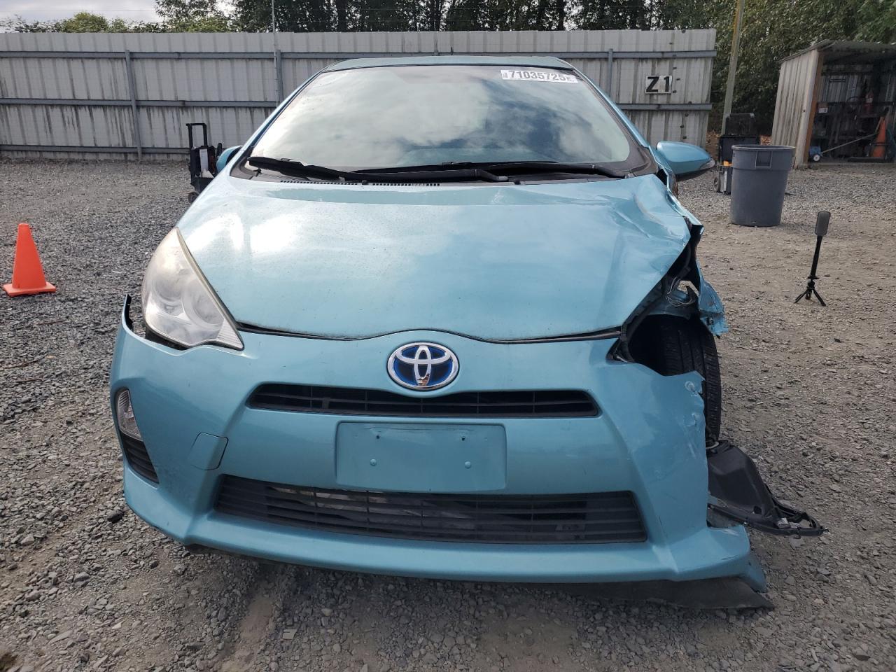 2013 TOYOTA Prius c