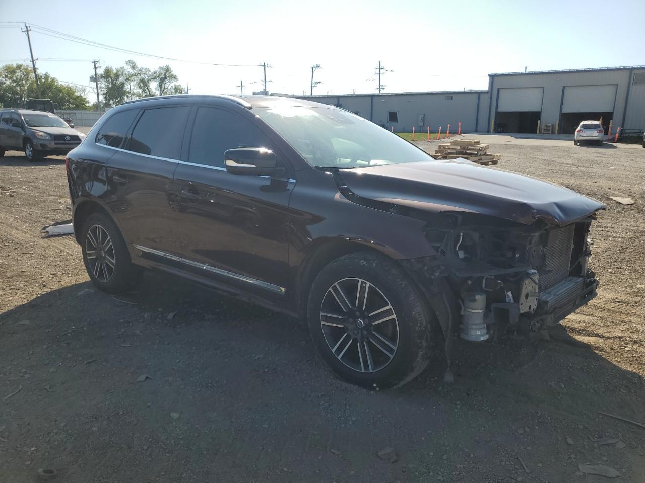 2017 VOLVO XC60