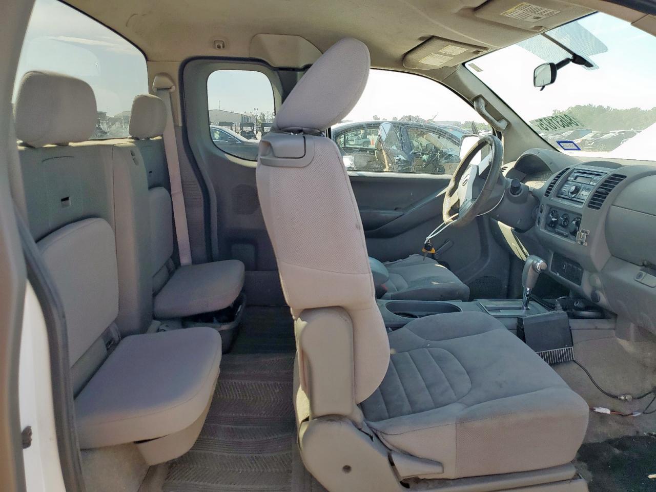 2012 NISSAN Frontier