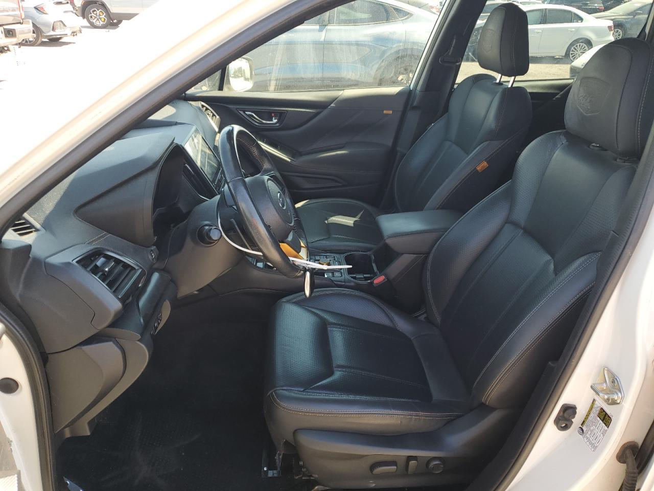 2022 SUBARU FORESTER