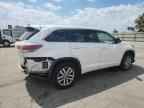 2016 TOYOTA HIGHLANDER