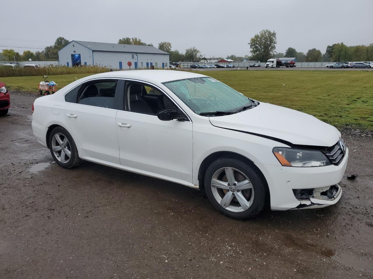 2012 VOLKSWAGEN Passat
