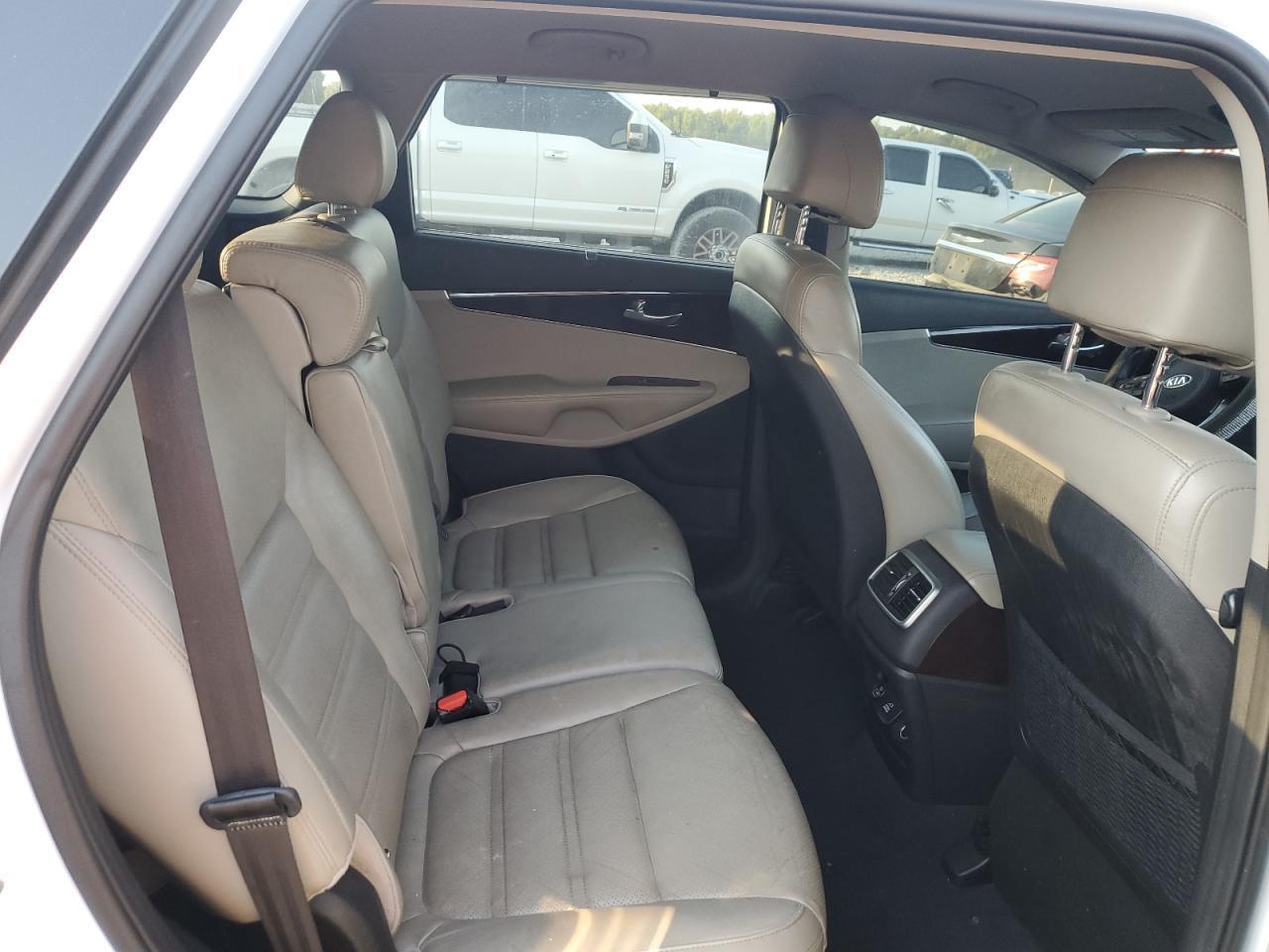 2017 KIA SORENTO