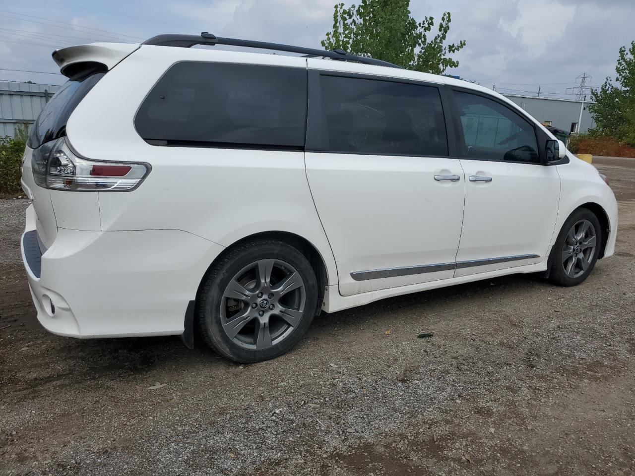 2018 TOYOTA SIENNA