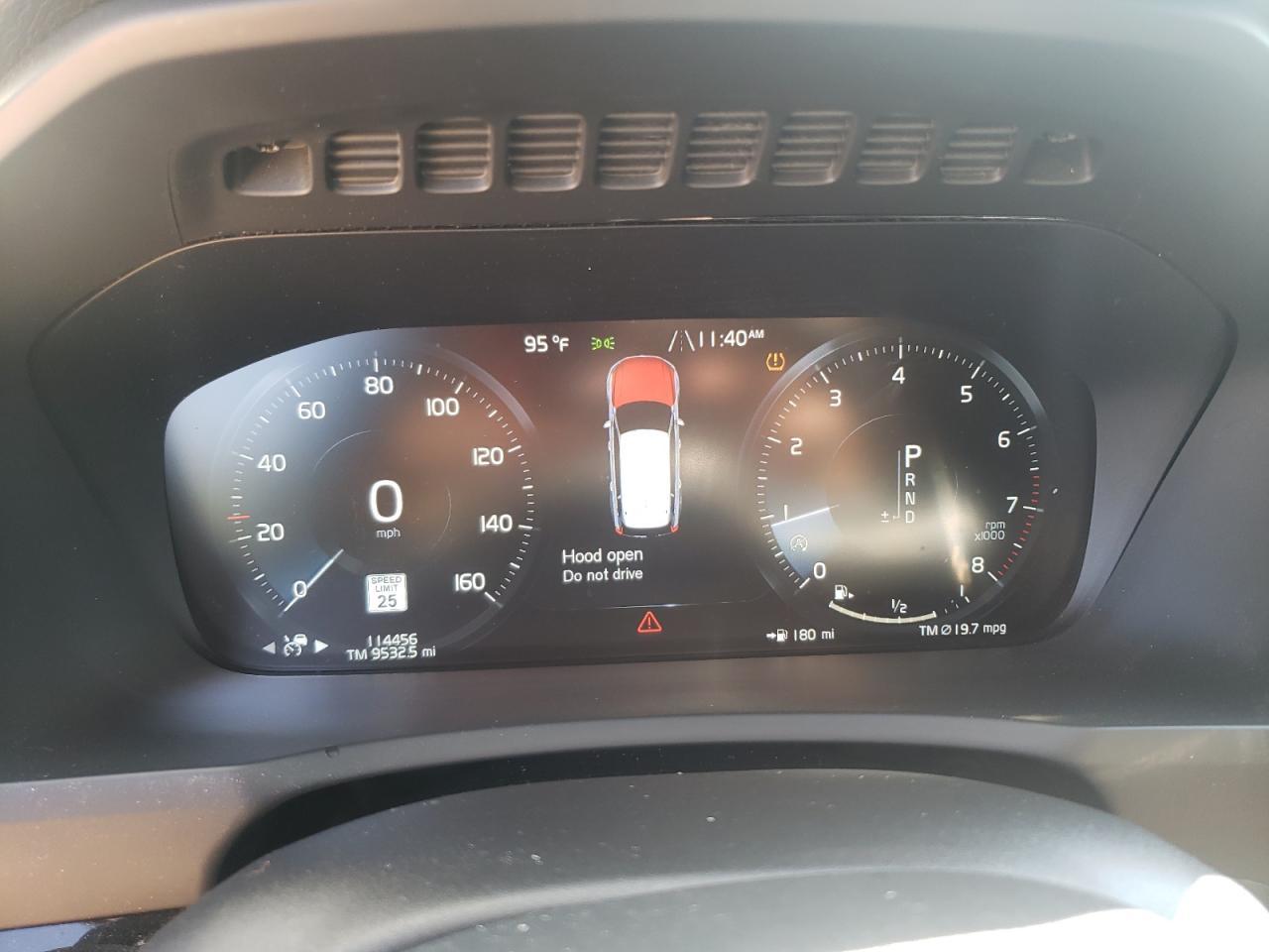 2018 VOLVO XC90