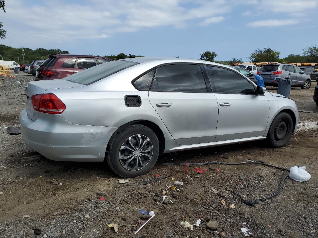 2014 VOLKSWAGEN Passat