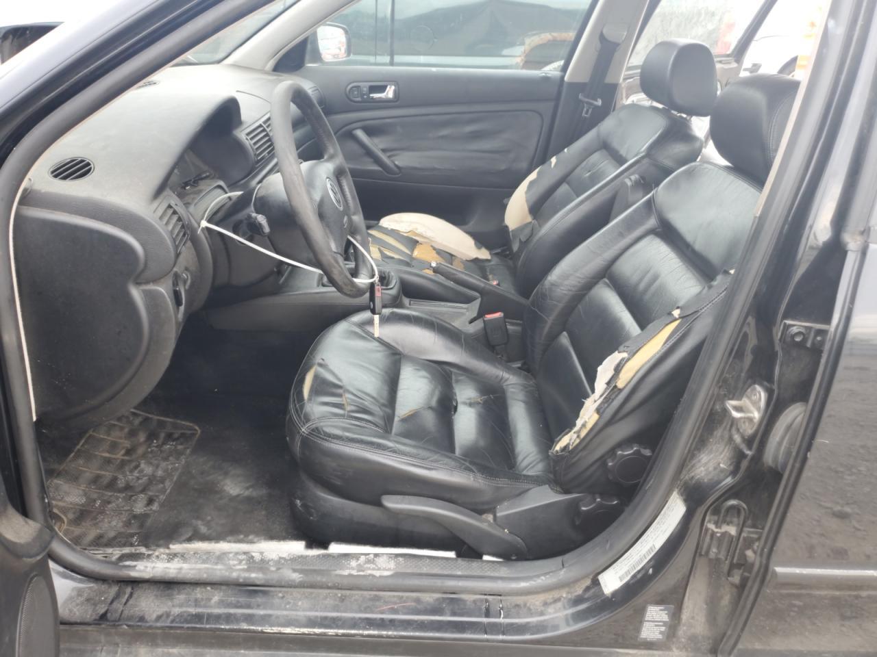 2000 VOLKSWAGEN Passat