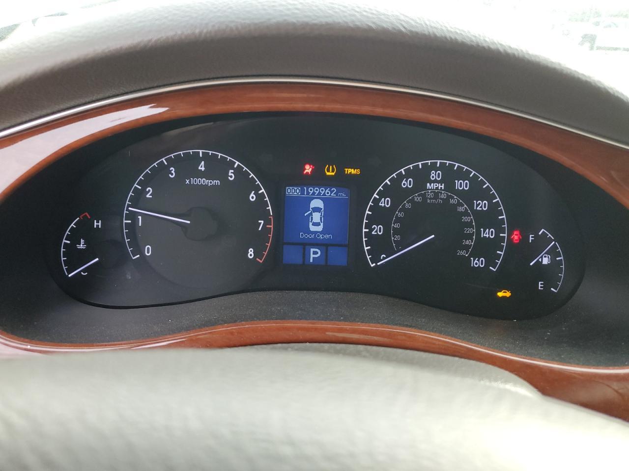 2013 HYUNDAI GENESIS