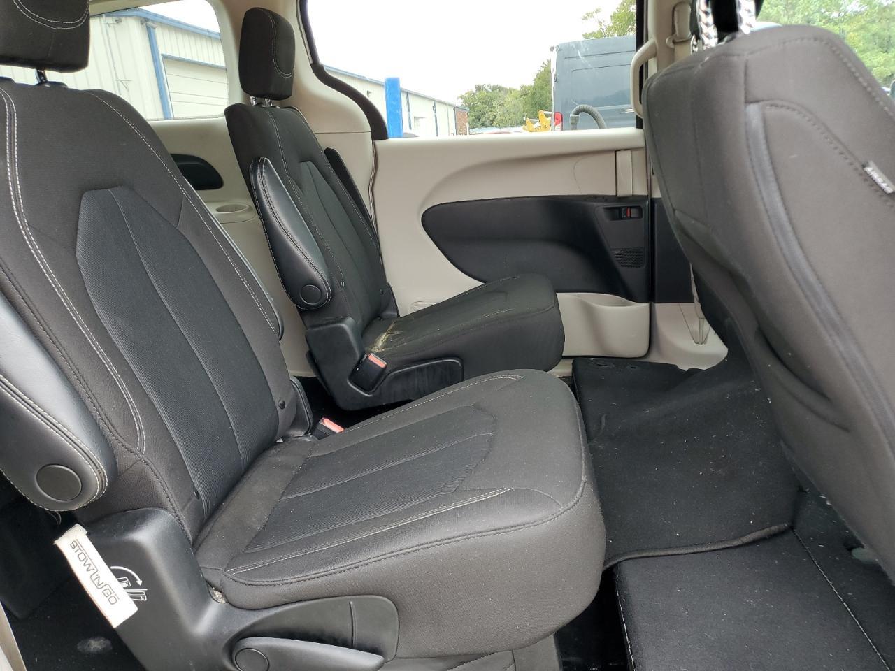 2023 CHRYSLER Voyager