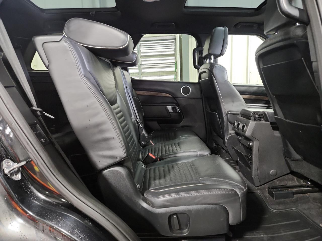 2017 LAND ROVER Discovery