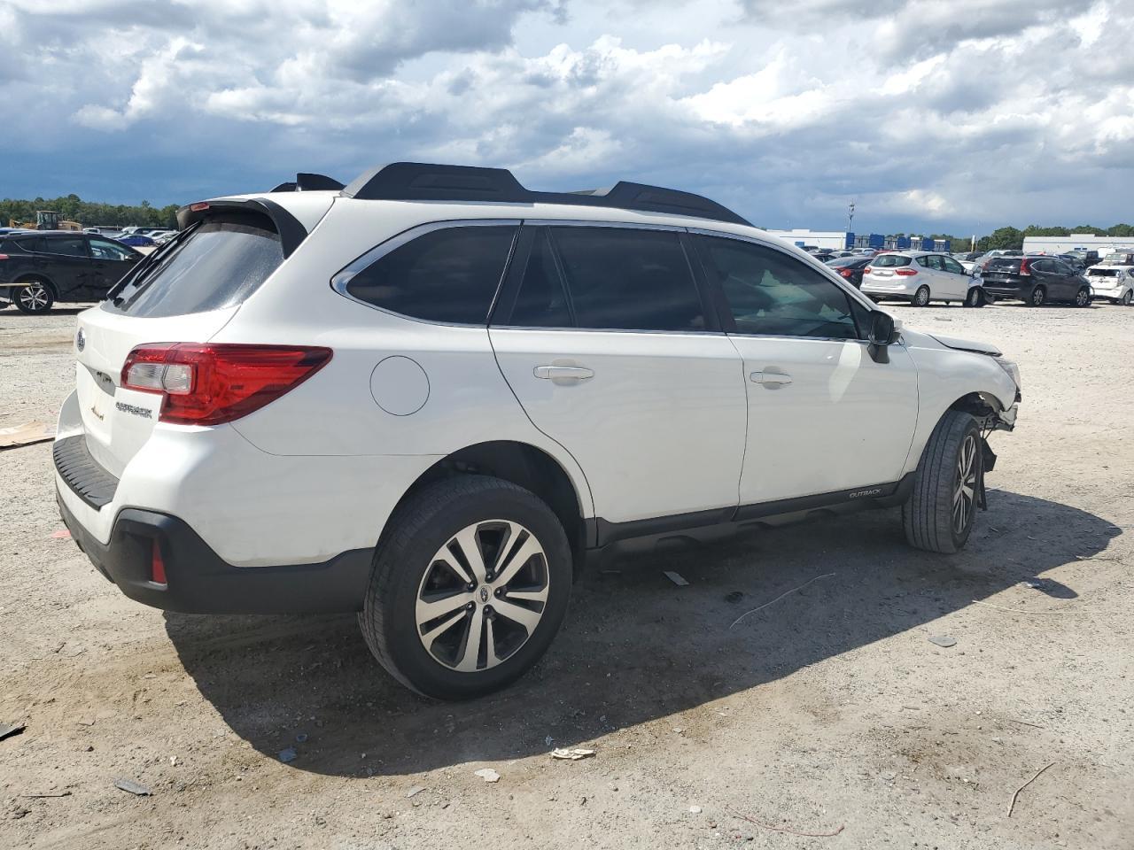 2019 SUBARU Outback