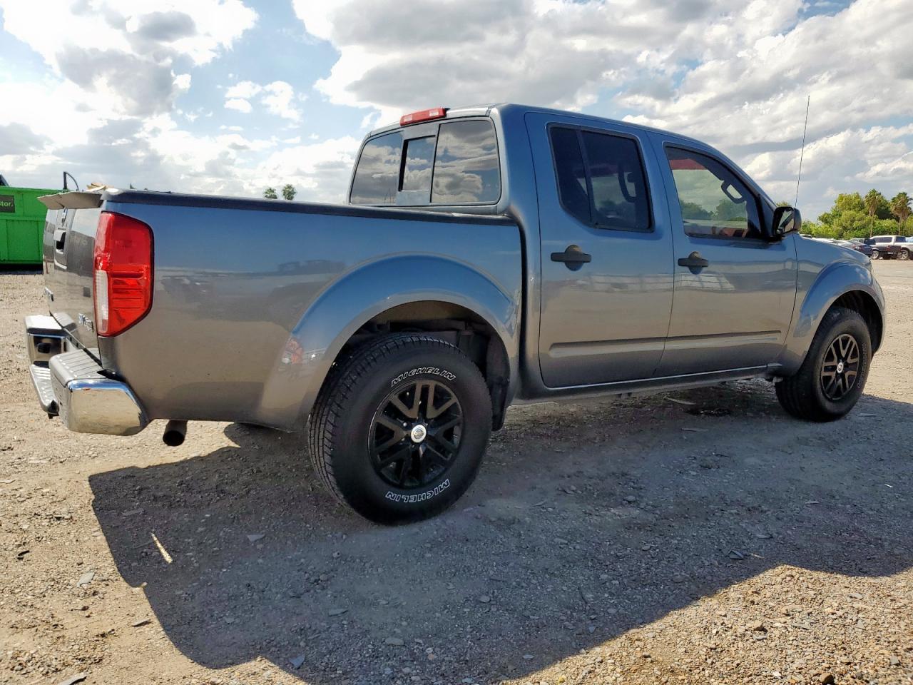 2016 NISSAN Frontier