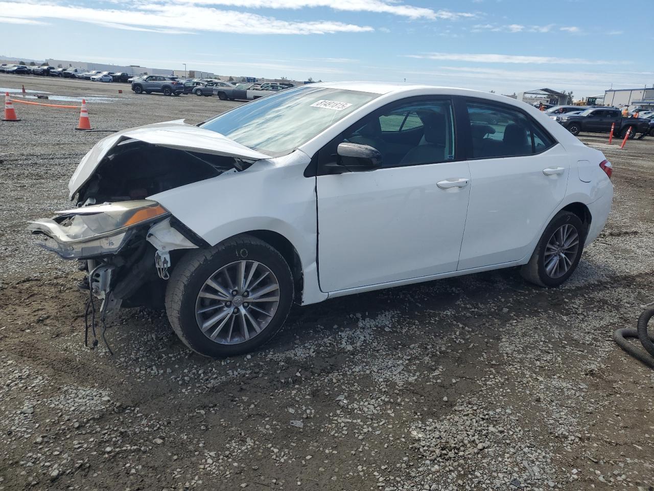 2015 TOYOTA COROLLA