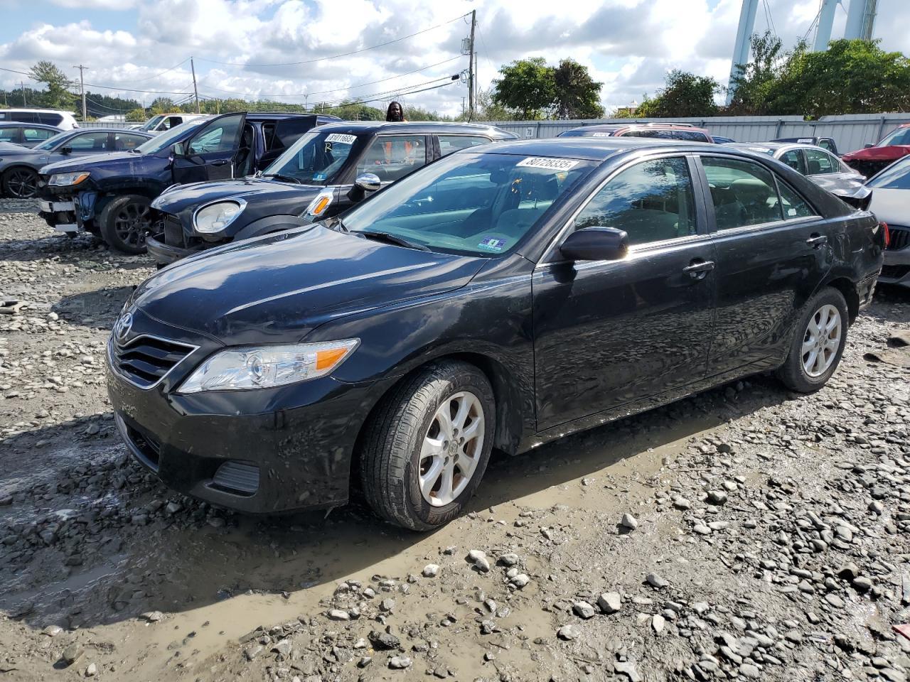 2011 TOYOTA CAMRY