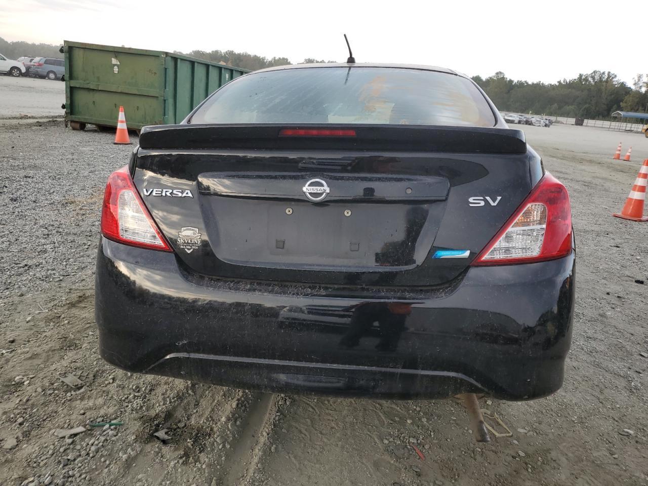 2016 NISSAN VERSA