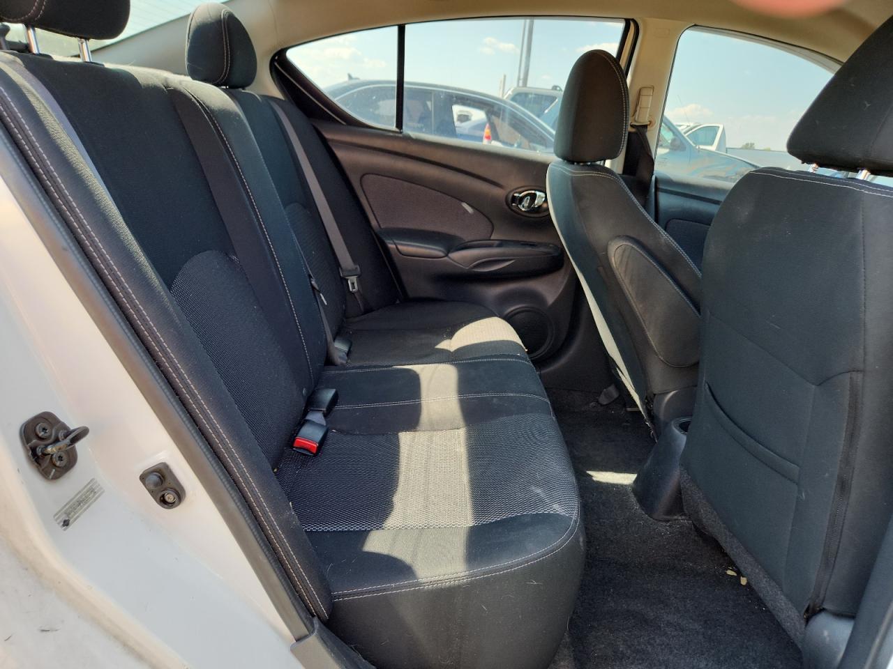 2016 NISSAN VERSA